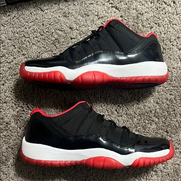 Used boys size 7 Air Jordan 11 Retro Low ‘Bred - Picture 2 of 8